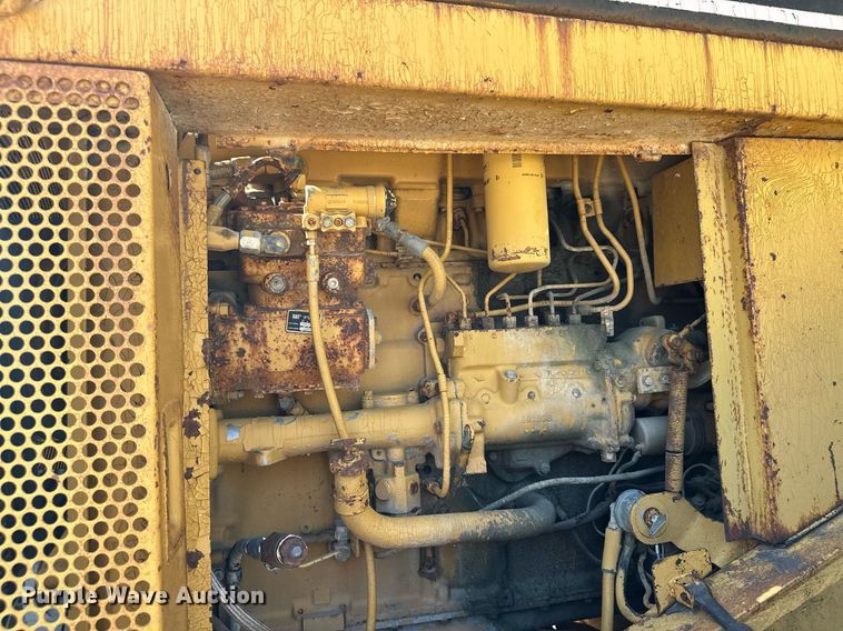 image for item MQ9317 1982 Caterpillar 980C wheel loader