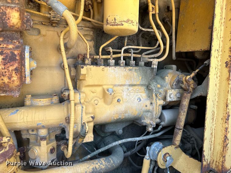 image for item MQ9317 1982 Caterpillar 980C wheel loader