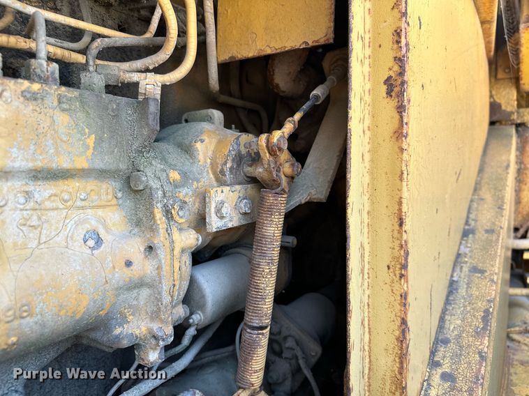 image for item MQ9317 1982 Caterpillar 980C wheel loader