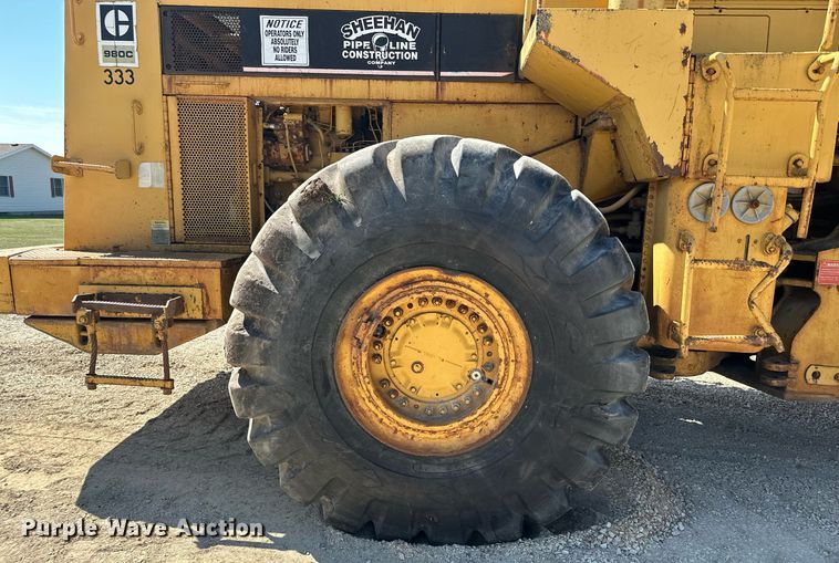 image for item MQ9317 1982 Caterpillar 980C wheel loader