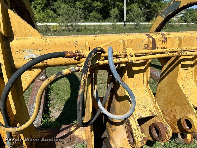 image for item MQ9319 Medford  96" L grapple forks