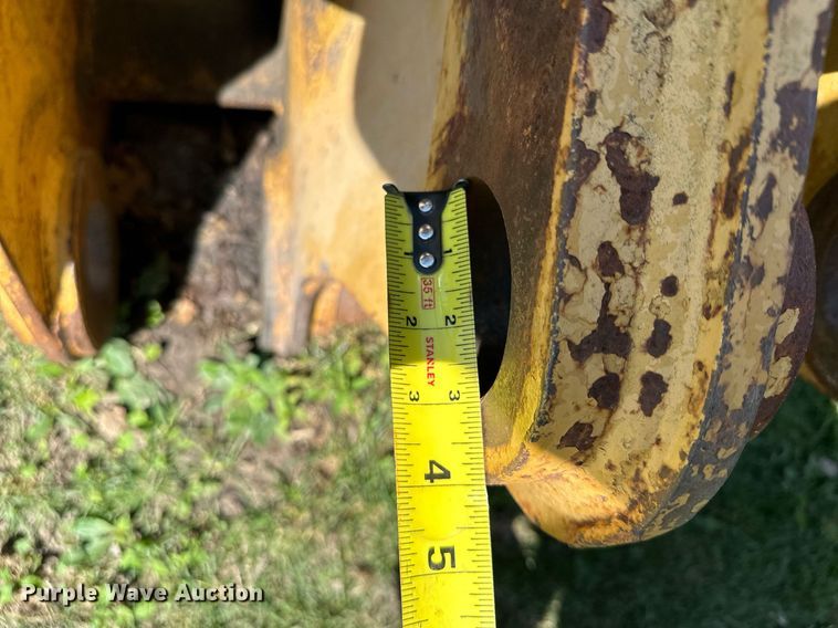 image for item MQ9319 Medford  96" L grapple forks