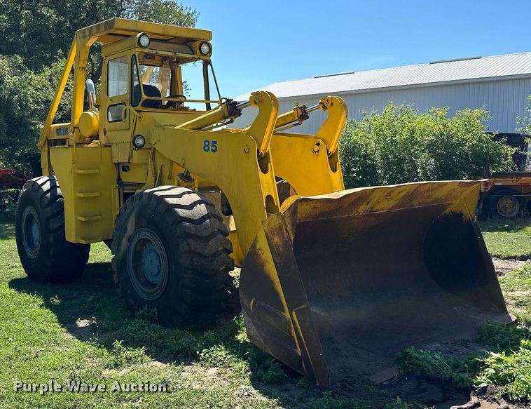 image for item MQ9321 1970 Michigan 85 wheel loader