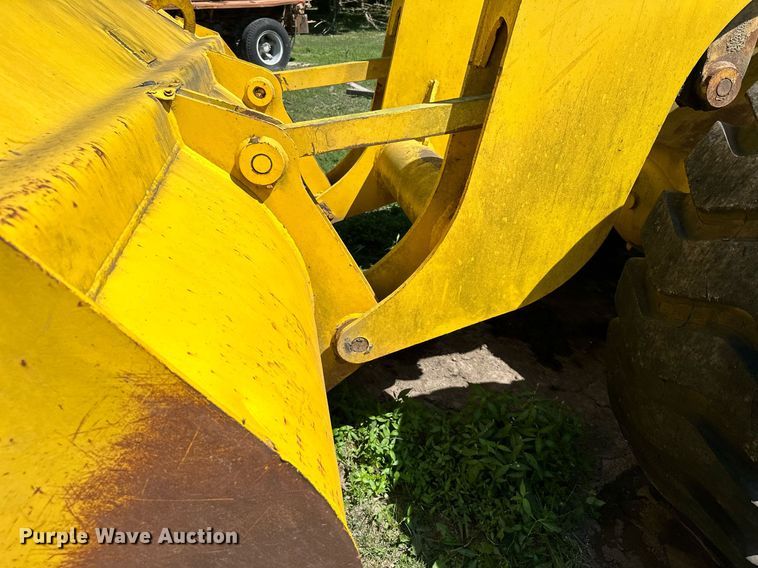 image for item MQ9321 1970 Michigan 85 wheel loader