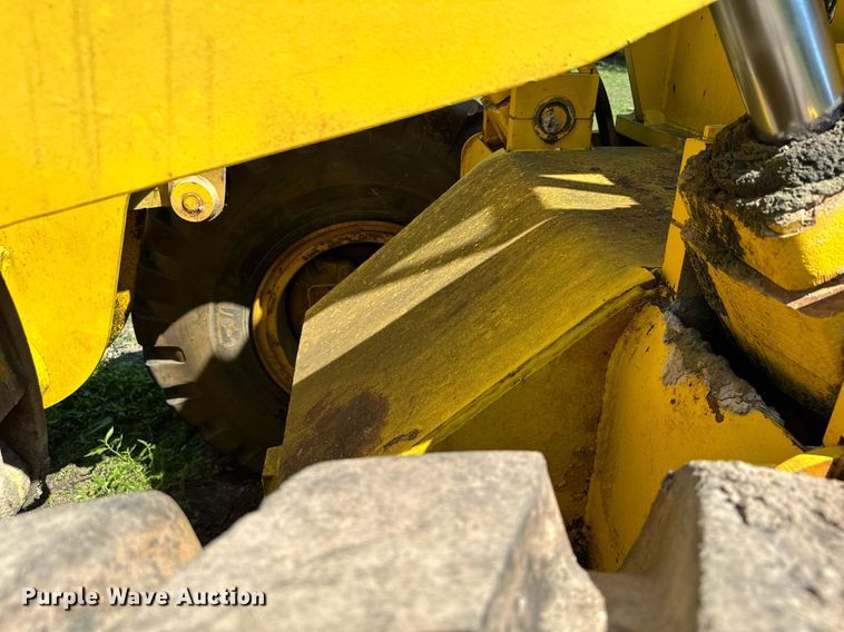 image for item MQ9321 1970 Michigan 85 wheel loader