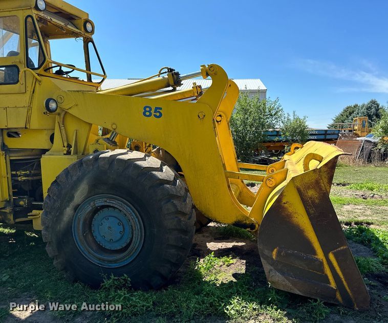 image for item MQ9321 1970 Michigan 85 wheel loader