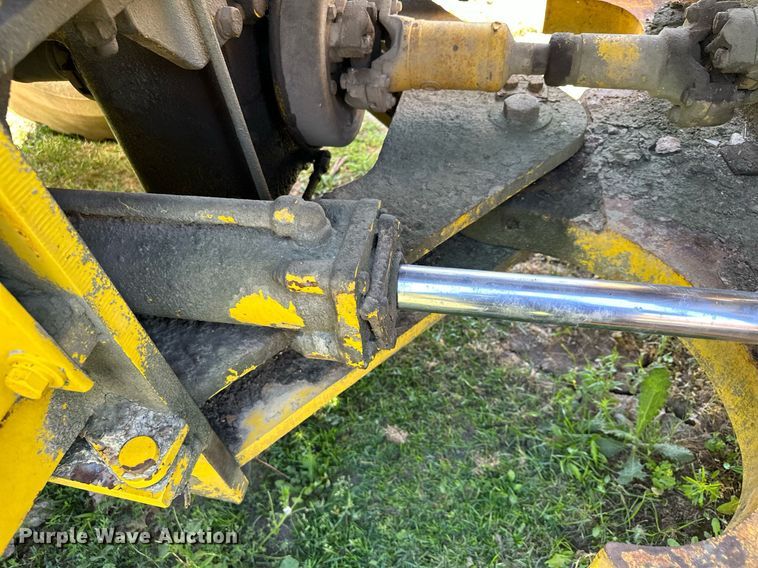 image for item MQ9321 1970 Michigan 85 wheel loader