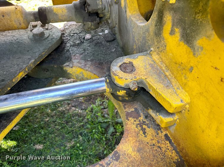 image for item MQ9321 1970 Michigan 85 wheel loader