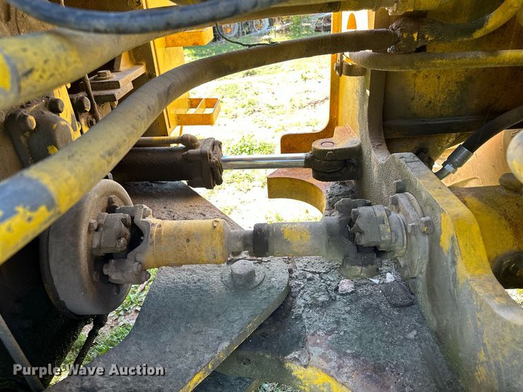 image for item MQ9321 1970 Michigan 85 wheel loader