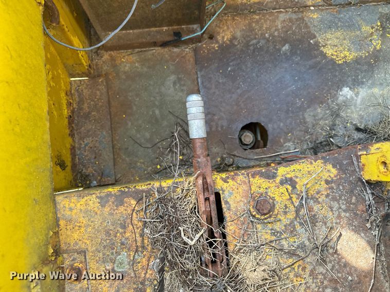 image for item MQ9321 1970 Michigan 85 wheel loader