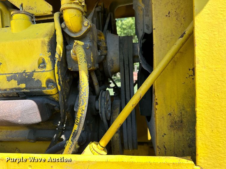 image for item MQ9321 1970 Michigan 85 wheel loader