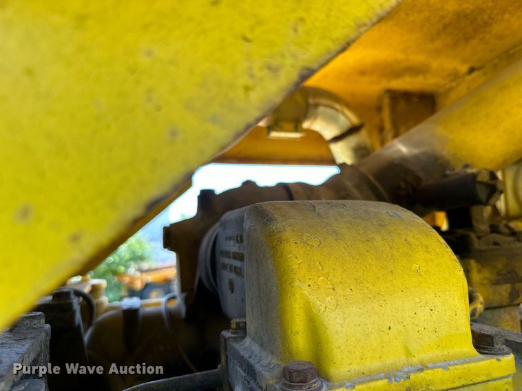 image for item MQ9321 1970 Michigan 85 wheel loader