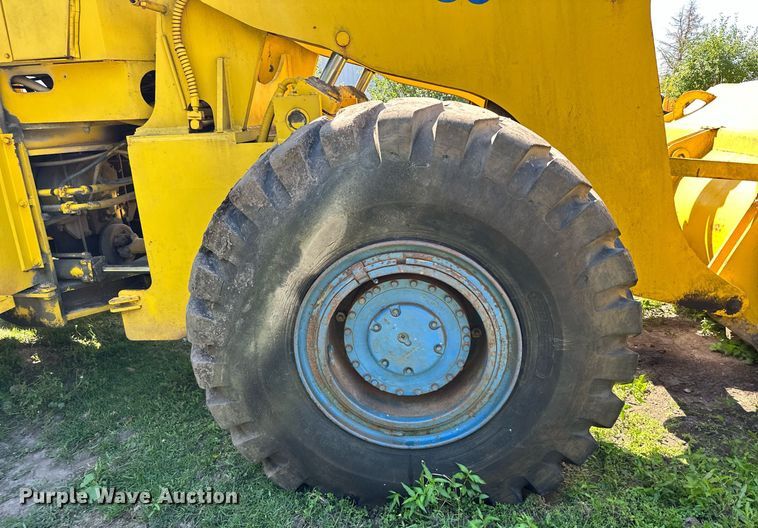 image for item MQ9321 1970 Michigan 85 wheel loader