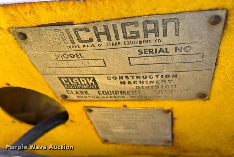 image for item MQ9321 1970 Michigan 85 wheel loader