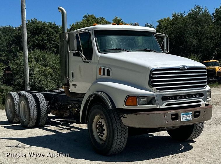 image for item MQ9322 2004 Sterling LT9500  truck cab and chassis