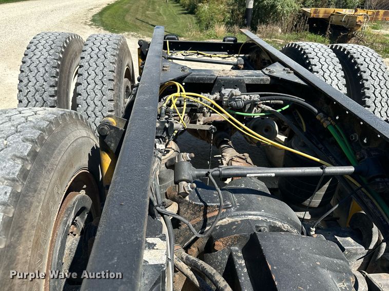 image for item MQ9322 2004 Sterling LT9500  truck cab and chassis