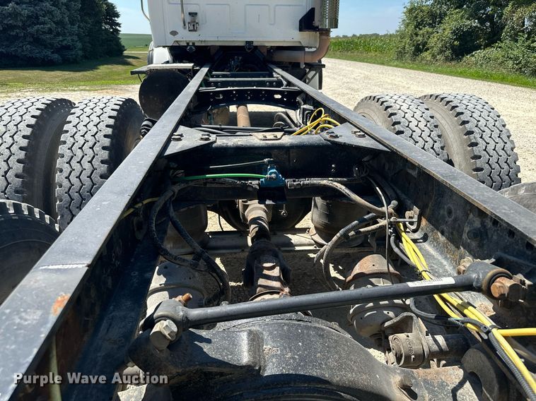 image for item MQ9322 2004 Sterling LT9500  truck cab and chassis