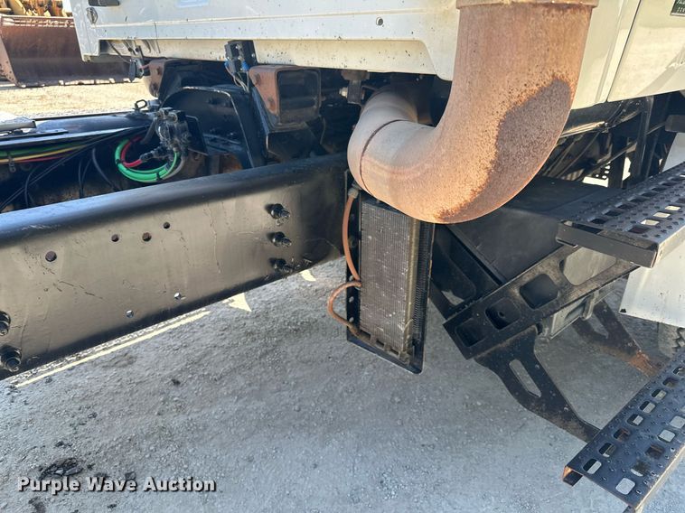 image for item MQ9322 2004 Sterling LT9500  truck cab and chassis