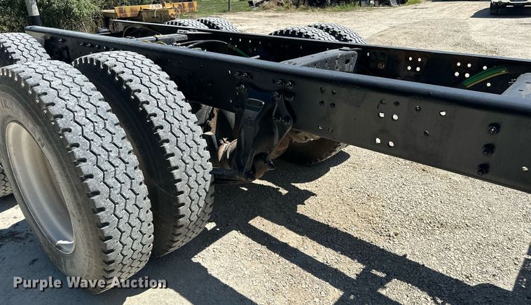 image for item MQ9322 2004 Sterling LT9500  truck cab and chassis