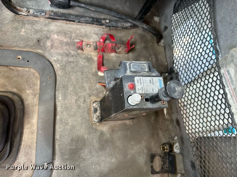 image for item MQ9322 2004 Sterling LT9500  truck cab and chassis