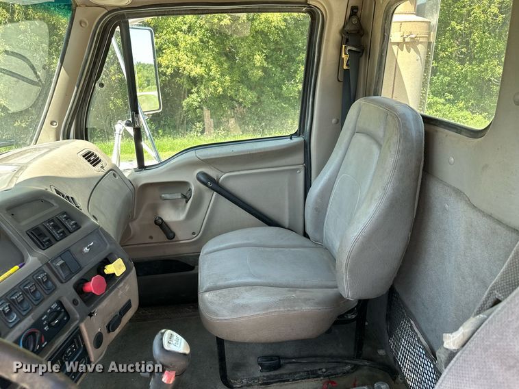 image for item MQ9322 2004 Sterling LT9500  truck cab and chassis