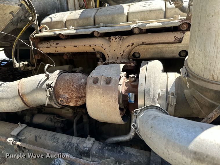 image for item MQ9322 2004 Sterling LT9500  truck cab and chassis