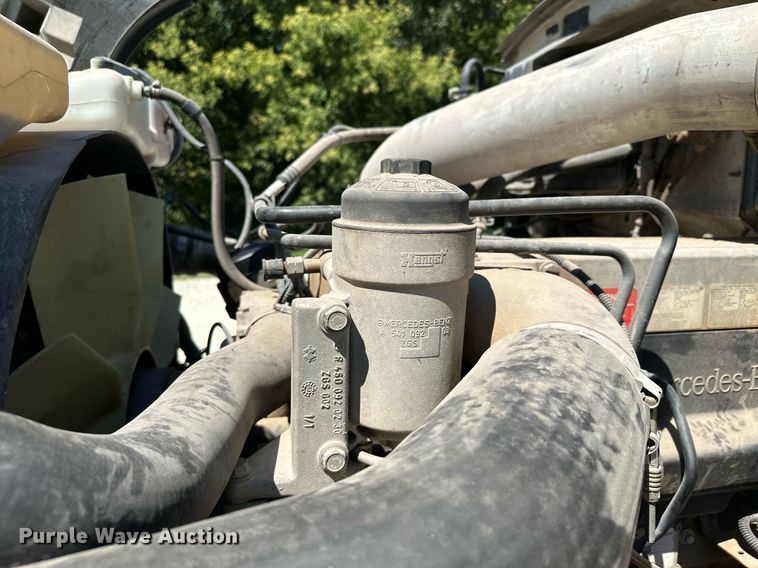 image for item MQ9322 2004 Sterling LT9500  truck cab and chassis