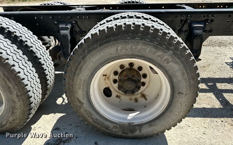 image for item MQ9322 2004 Sterling LT9500  truck cab and chassis