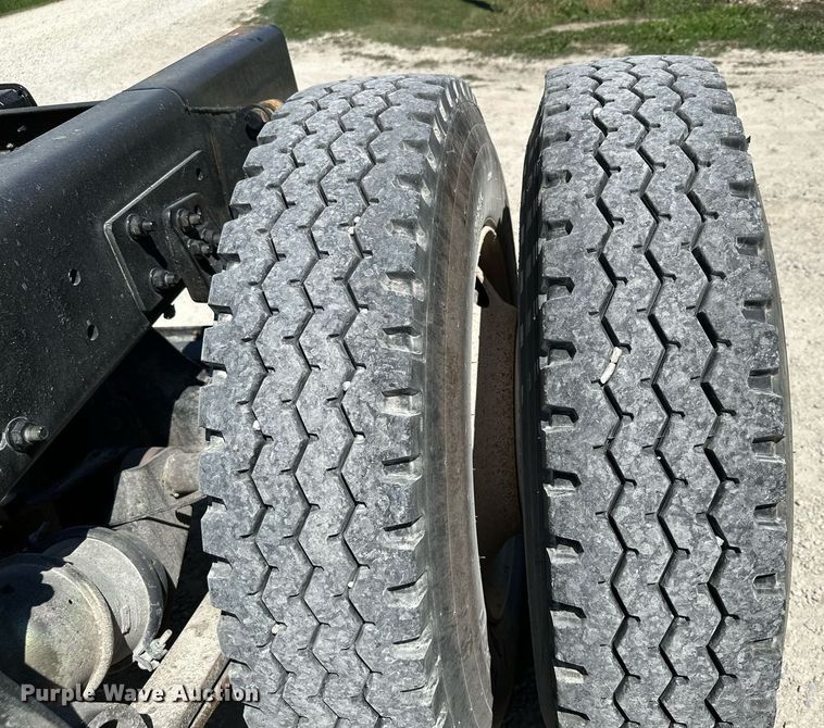 image for item MQ9322 2004 Sterling LT9500  truck cab and chassis