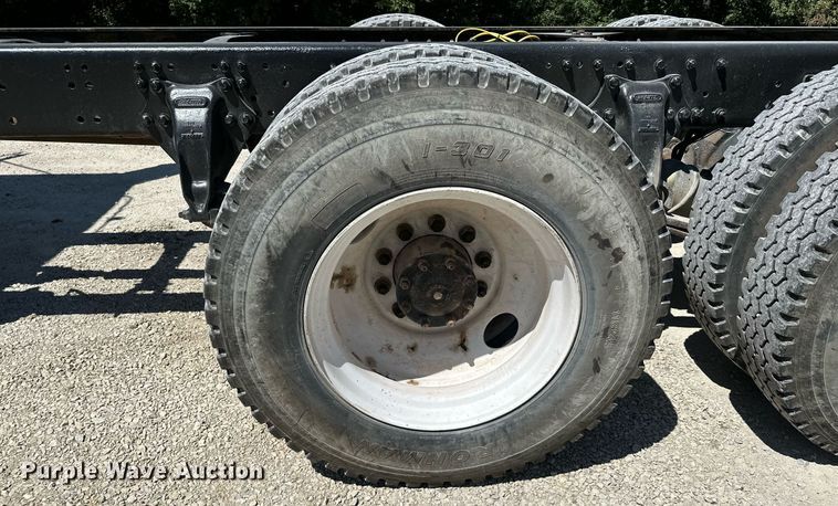 image for item MQ9322 2004 Sterling LT9500  truck cab and chassis