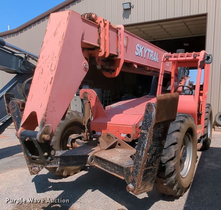 image for item MY9809 SkyTrak 10042  telehandler