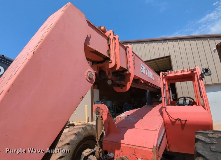 image for item MY9809 SkyTrak 10042  telehandler