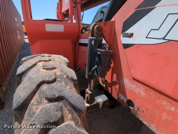 image for item MY9809 SkyTrak 10042  telehandler