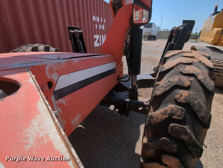 image for item MY9809 SkyTrak 10042  telehandler