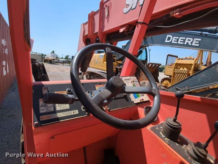 image for item MY9809 SkyTrak 10042  telehandler