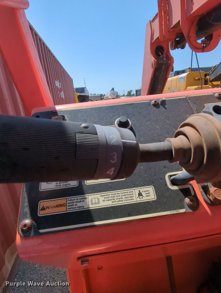 image for item MY9809 SkyTrak 10042  telehandler