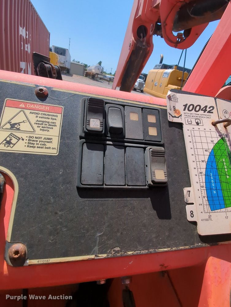 image for item MY9809 SkyTrak 10042  telehandler