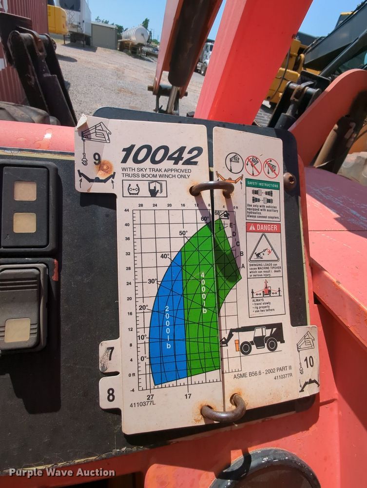 image for item MY9809 SkyTrak 10042  telehandler