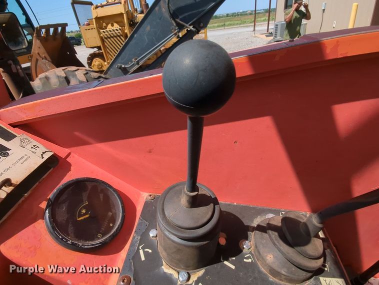 image for item MY9809 SkyTrak 10042  telehandler