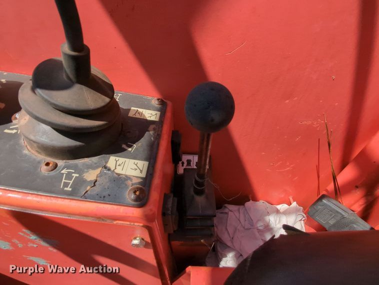 image for item MY9809 SkyTrak 10042  telehandler