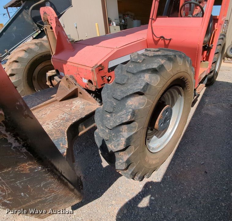 image for item MY9809 SkyTrak 10042  telehandler