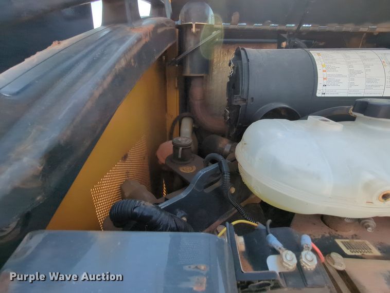 image for item MY9811 2015 John Deere 329E  tracked skid steer loader