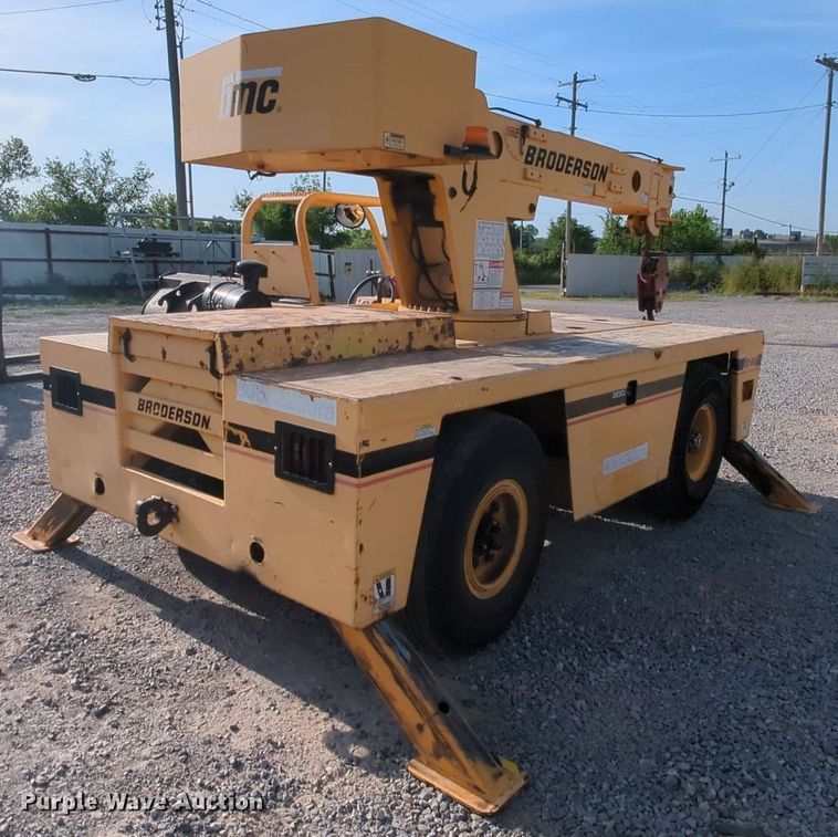 image for item MY9869 1994 Broderson IC80-1F  crane