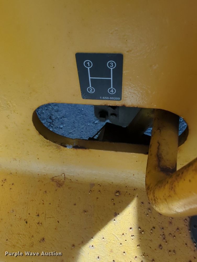 image for item MY9869 1994 Broderson IC80-1F  crane