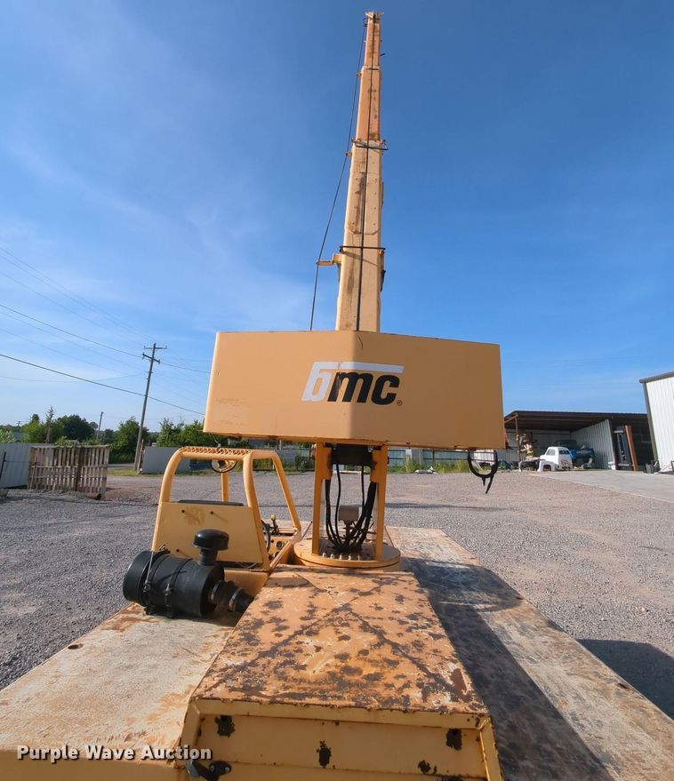 image for item MY9869 1994 Broderson IC80-1F  crane