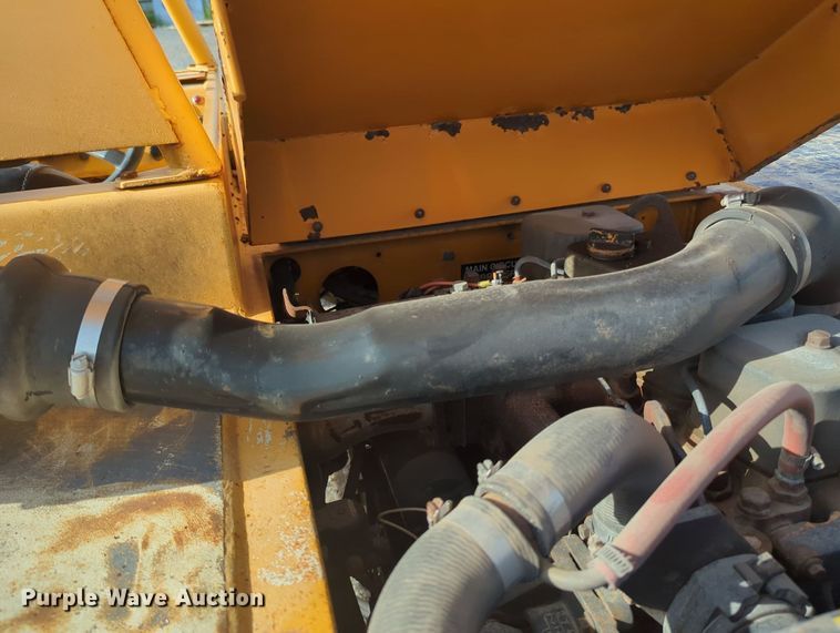 image for item MY9869 1994 Broderson IC80-1F  crane