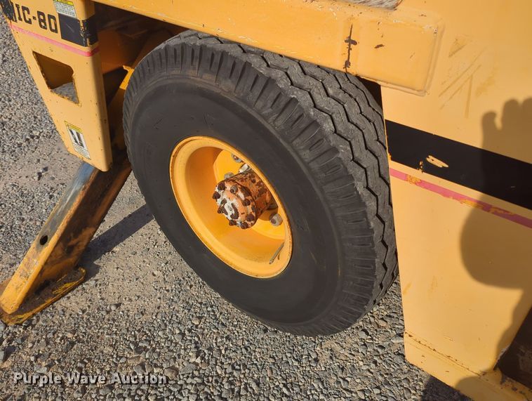 image for item MY9869 1994 Broderson IC80-1F  crane