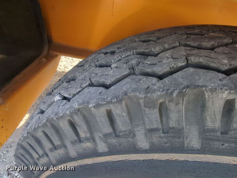 image for item MY9869 1994 Broderson IC80-1F  crane