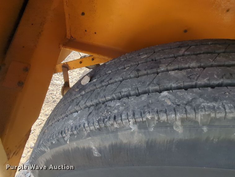 image for item MY9869 1994 Broderson IC80-1F  crane