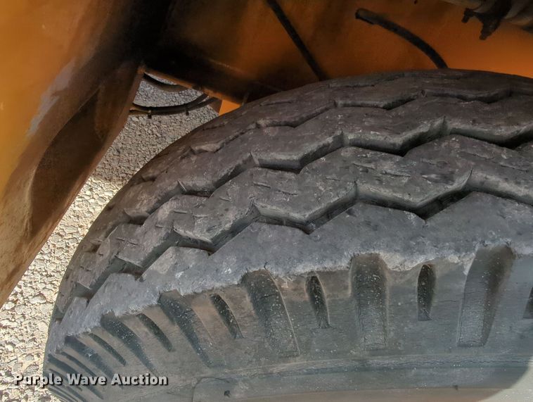 image for item MY9869 1994 Broderson IC80-1F  crane